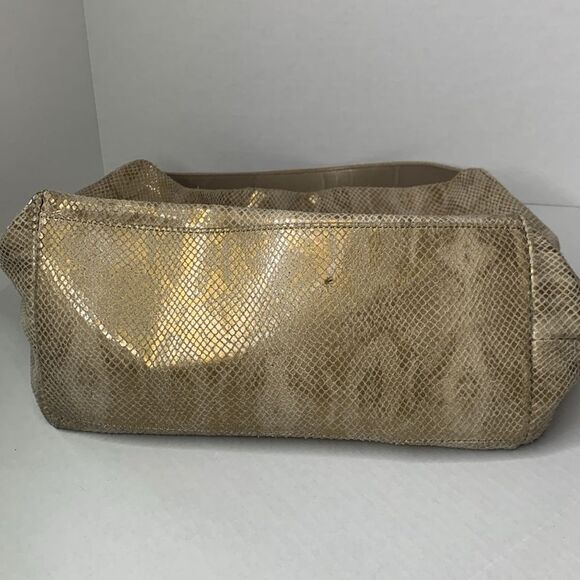 Dooney & Bourke Belvedere gold snakeskin textured leather Logo Lock hobo bag - Picture 11 of 14